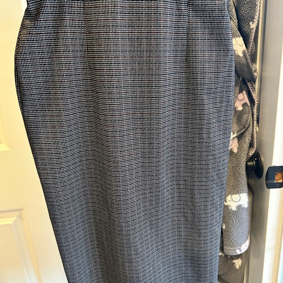 NWT Oakie & Lola Pencil Skirt - Picture 2 of 3
